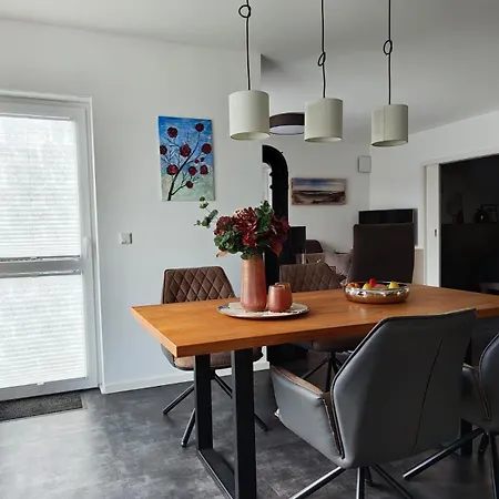 Marina-penthouse 625 *